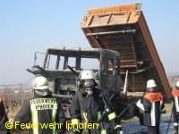 LKW-Brand in den Weinbergen