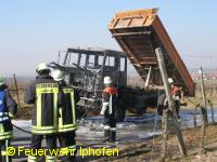 LKW-Brand in den Weinbergen