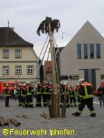 Maibaum-Aufstellen