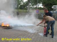 Üben mit dem Feuerlöscher