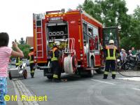 Verkehrsabsicherung aufbauen.