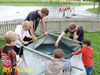 Für die Kinder hatte die Jugend ein umfangreiches Kinderprogramm vorbereitet mit Geräteangeln, ...